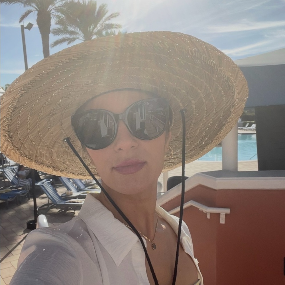 Gucci Oversized Black Sunglasses - Picture 7 of 7